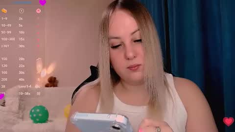 Snapshot of not_nakedcat chatting on February 22, 2:02 am hi glad to chat online show from February 22, 2:02 am