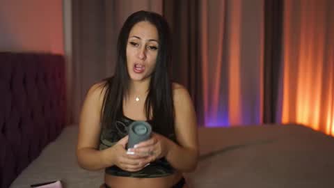 Tina online show from March 3, 9:42 pm