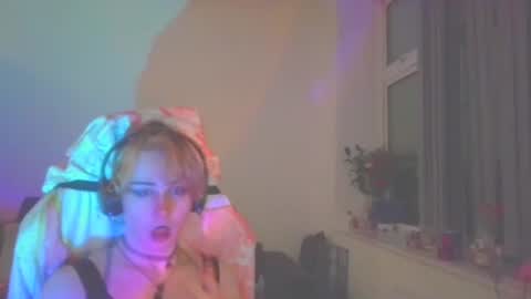 Lucy online show from February 27, 2:11 am