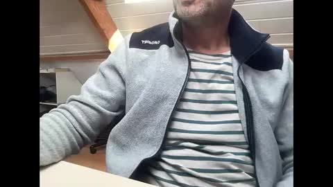 noux69 online show from November 9, 1:09 pm