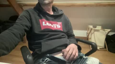 noux69 online show from November 13, 4:06 pm