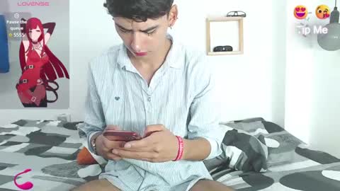 Snapshot of nova740338 chatting on December 1, 6:19 pm Nova online show from December 1, 6:19 pm