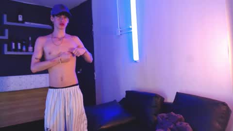 Snapshot of nova_salvadore chatting on January 6, 4:05 am Nova Salvatore online show from January 6, 4:05 am