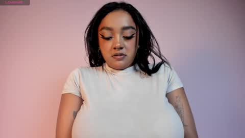 Snapshot of nova_swan chatting on January 10, 7:21 pm NOVA online show from January 10, 7:21 pm