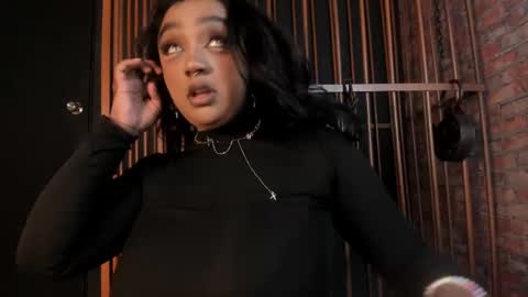 Snapshot of nova_swan chatting on February 13, 7:31 pm NOVA online show from February 13, 7:31 pm