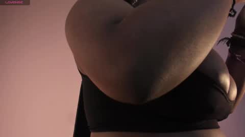 Snapshot of nova_swan chatting on February 14, 10:36 pm NOVA online show from February 14, 10:36 pm