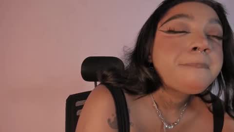 Snapshot of nova_swan chatting on March 4, 7:54 pm NOVA online show from March 4, 7:54 pm