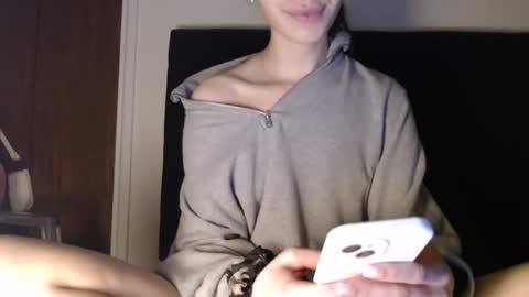 Snapshot of novafrey chatting on December 29, 2:38 am Olivia online show from December 29, 2:38 am