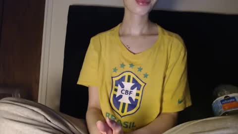 Snapshot of novafrey chatting on January 29, 2:51 am Olivia online show from January 29, 2:51 am