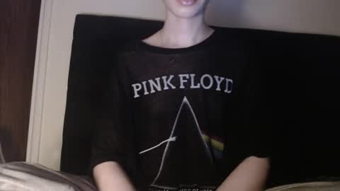 Snapshot of novafrey chatting on March 4, 3:55 am Olivia online show from March 4, 3:55 am