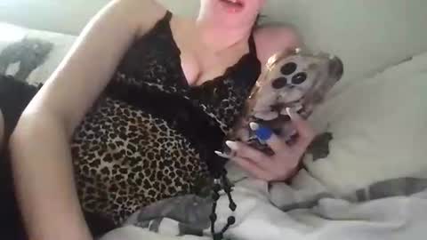 novalani21 online show from April 18, 12:09 pm