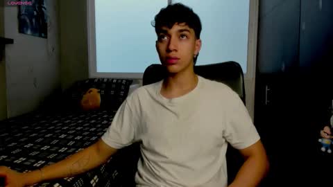 Snapshot of noxx_stark chatting on February 4, 6:25 pm Noxx online show from February 4, 6:25 pm