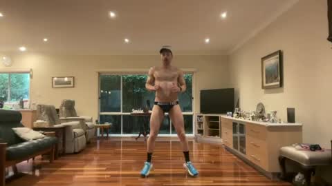 Snapshot of nudedudesmall27 chatting on July 5, 5:58 am NudeDudeSmall online show from July 5, 5:58 am