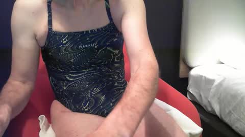 Snapshot of nuisette007 chatting on February 16, 6:37 pm Nuisette007 online show from February 16, 6:37 pm