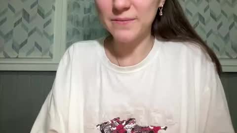 Ema online show from February 18, 9:33 pm