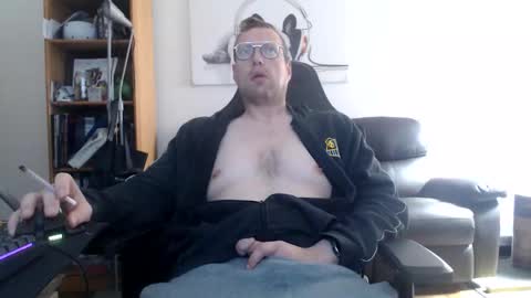 Snapshot of nursefan chatting on October 5, 9:40 am nursefan online show from October 5, 9:40 am