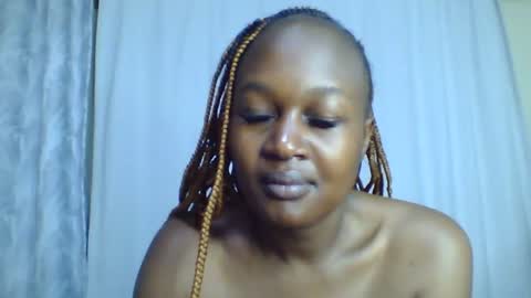 Snapshot of nutgal_ chatting on June 18, 11:53 pm nutgal online show from June 18, 11:53 pm