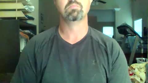 nvrenuff1979 online show from May 6, 11:26 am