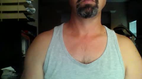 nvrenuff1979 online show from May 26, 10:44 am
