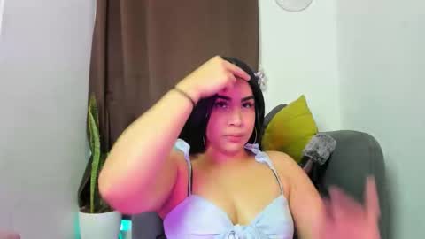Nia online show from May 15, 4:08 am