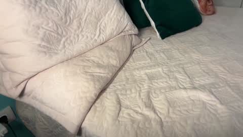 Nicol online show from December 16, 2:11 pm