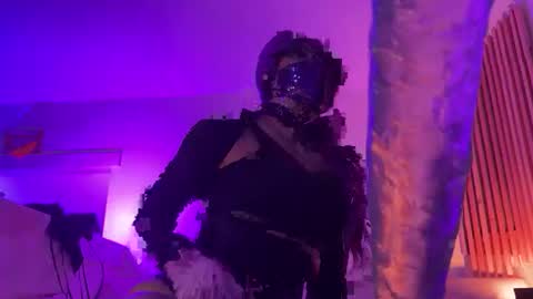 Snapshot of nykki_knyx chatting on February 2, 8:35 am Nykki Knyx online show from February 2, 8:35 am