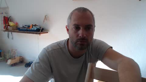 Snapshot of nylonboy2025 chatting on April 28, 7:13 am nylonboy2025 online show from April 28, 7:13 am