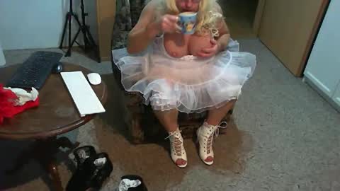 Strumpfhose online show from February 19, 5:36 am