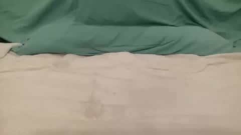 Snapshot of nylonxx chatting on May 20, 9:43 pm Sissy slut online show from May 20, 9:43 pm
