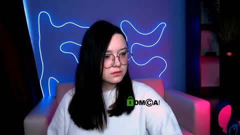 Snapshot of nymiraa chatting on April 25, 12:41 pm Mira online show from April 25, 12:41 pm