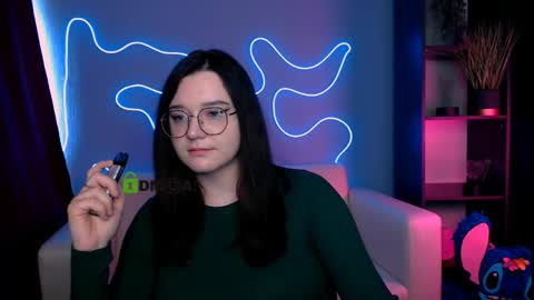 Snapshot of nymiraa chatting on April 26, 1:42 pm Mira online show from April 26, 1:42 pm