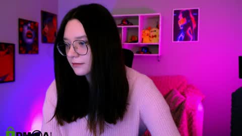 Snapshot of nymiraa chatting on May 1, 7:29 pm Mira online show from May 1, 7:29 pm