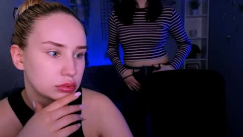 Snapshot of nymiraa chatting on May 12, 7:22 pm Mira online show from May 12, 7:22 pm