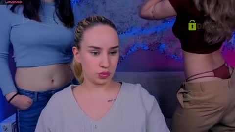 Snapshot of nymiraa chatting on May 26, 7:43 pm Mira online show from May 26, 7:43 pm