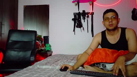 Snapshot of nymphobuddies chatting on January 26, 5:02 am David and Steven Independents online show from January 26, 5:02 am