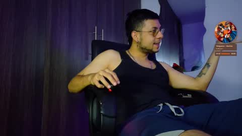 Snapshot of nymphobuddies chatting on March 1, 3:32 am David and Steven Independents online show from March 1, 3:32 am