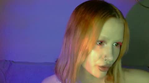 nyra_thira online show from October 17, 11:51 pm