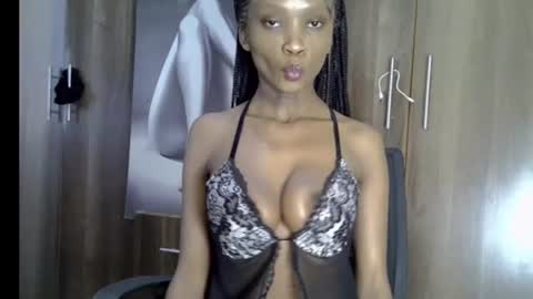 nyverra online show from July 14, 8:08 am