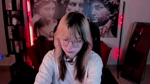 Nyx online show from May 26, 4:19 am