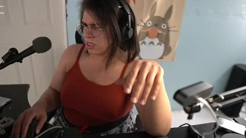 Snapshot of nyxraven chatting on February 26, 6:15 am NyxRaven online show from February 26, 6:15 am