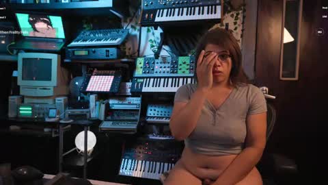 Snapshot of nyxraven chatting on October 2, 6:04 pm NyxRaven online show from October 2, 6:04 pm