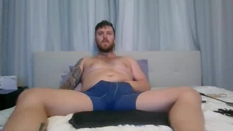Snapshot of nzkiwiguy92 chatting on February 17, 9:50 am nzkiwiguy92 online show from February 17, 9:50 am