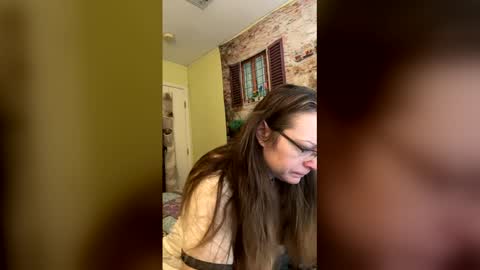 Snapshot of o0heaven0o chatting on January 5, 11:19 pm VegasGirl online show from January 5, 11:19 pm