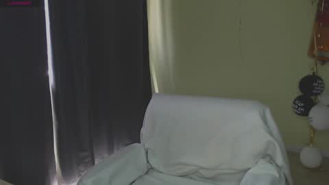 Snapshot of oaklyndobson chatting on September 12, 10:04 am Oaklyn online show from September 12, 10:04 am