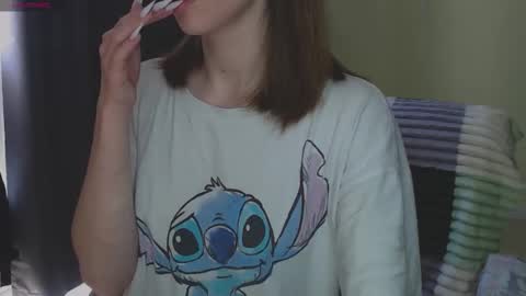 Snapshot of oaklyndobson chatting on September 22, 9:44 am Oaklyn online show from September 22, 9:44 am