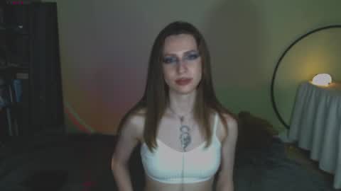 Oaklyn online show from June 19, 9:07 pm