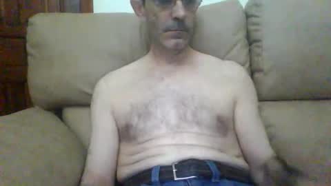 Snapshot of obedienteparatii chatting on September 21, 10:17 am sumiso cam online show from September 21, 10:17 am