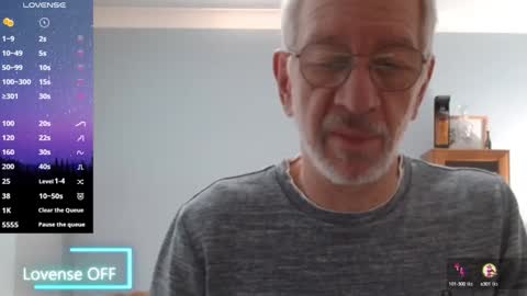 Snapshot of obliox175 chatting on December 9, 3:33 pm Obliox online show from December 9, 3:33 pm