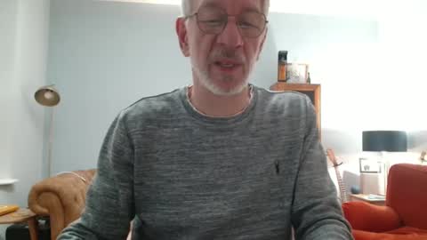 Snapshot of obliox175 chatting on December 9, 10:20 pm Obliox online show from December 9, 10:20 pm