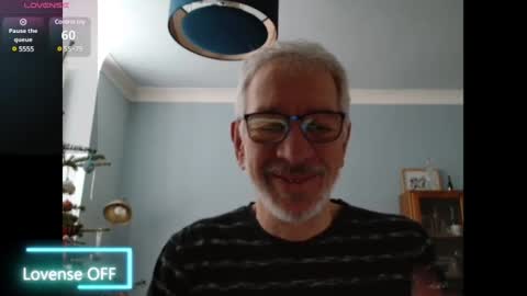 Snapshot of obliox175 chatting on December 17, 10:23 am Obliox online show from December 17, 10:23 am